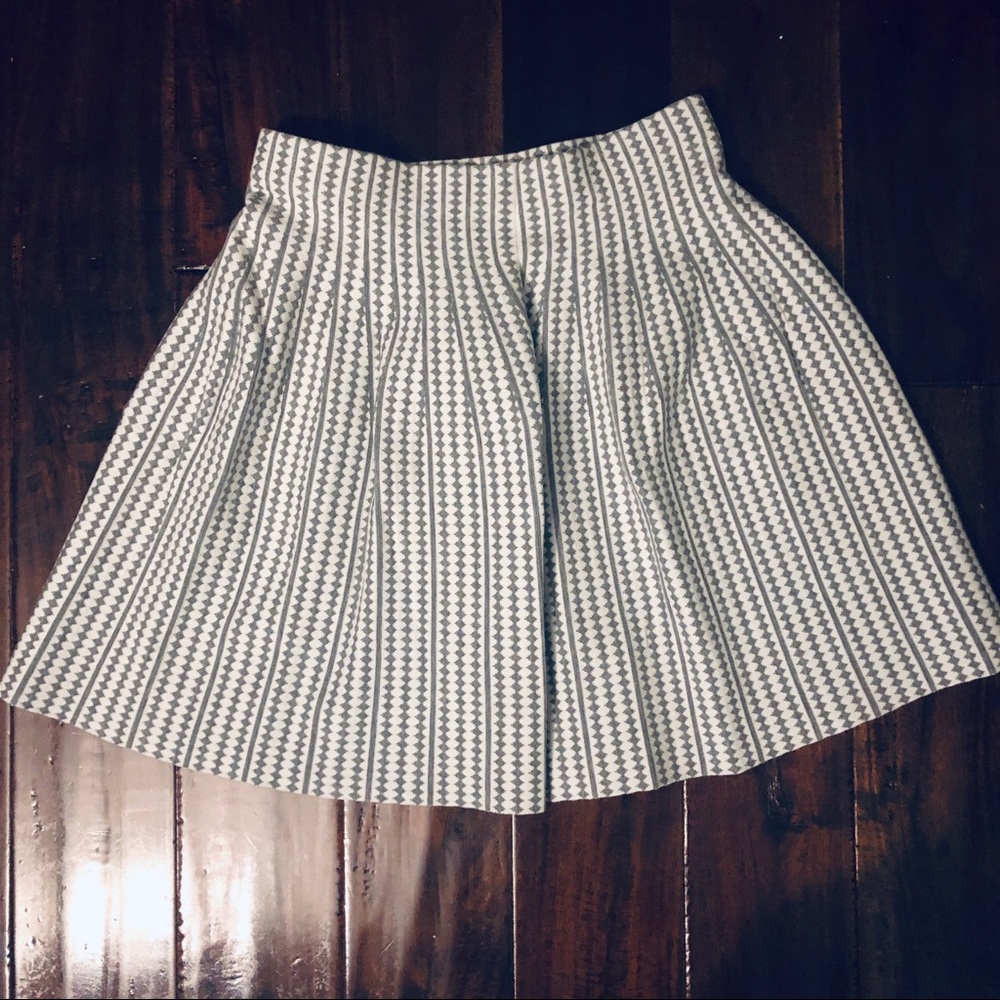 NWOT Club Monaco sweater mini skirt M